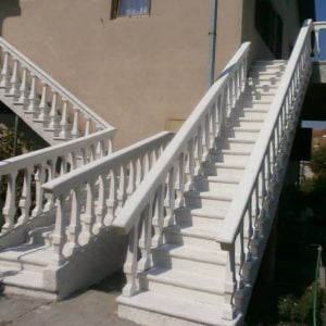 Stepenice sa ogradom, kopija belog mermera - štampani beton